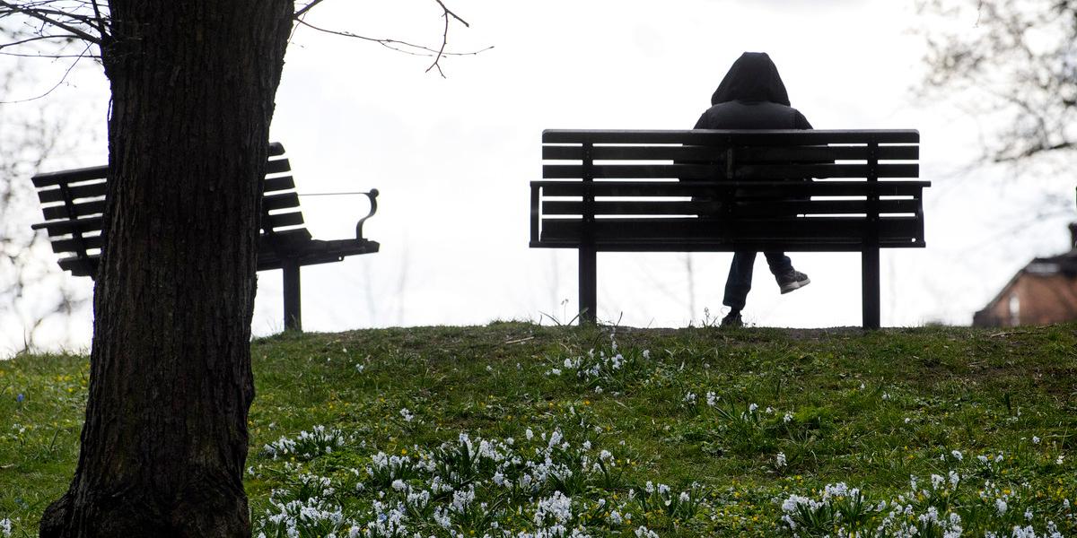 Personer som ger vård åt en partner löper större risk att drabbas av ofrivillig ensamhet.