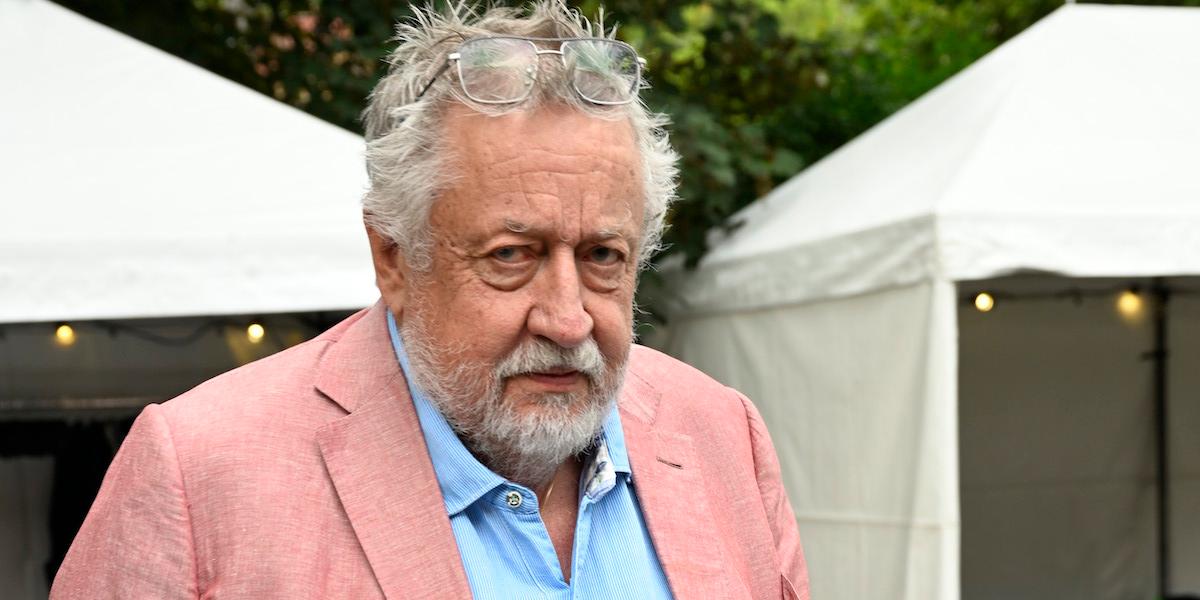 Leif GW Persson, han ska åter göra tv-program i SVT med programledaren Camilla Kvarntoft, trots att hans hälsa börjar svika honom