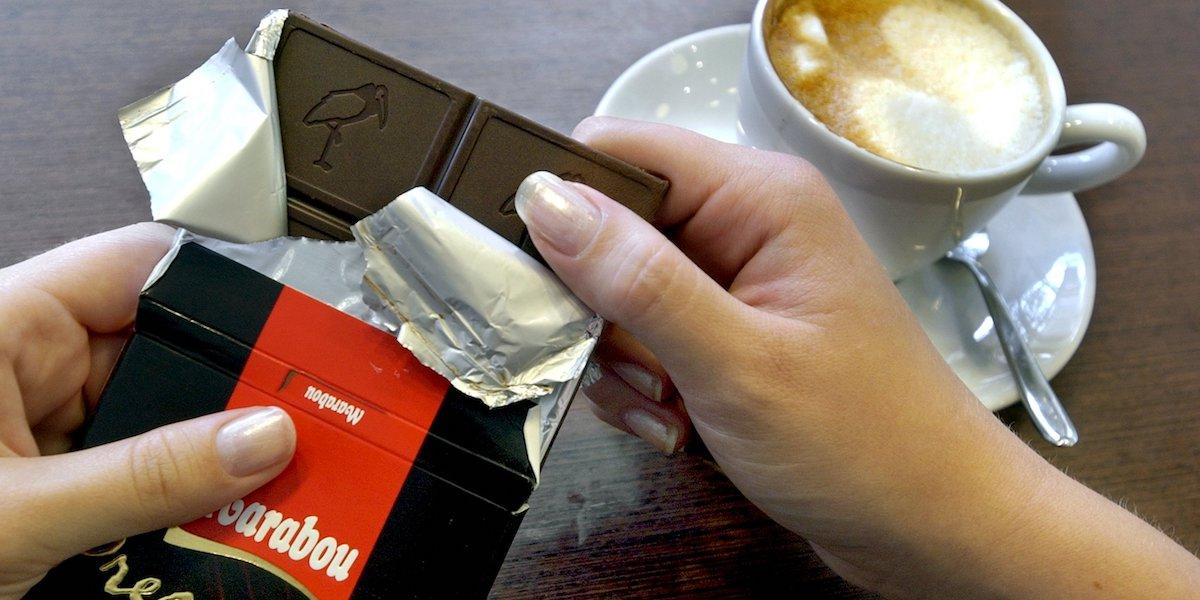 Mörk choklad. Det kan enligt en studie minska risken att drabbas av typ 2-diabetes, om den äts med måtta.