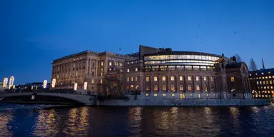 Sveriges riksdag. En 71-årig PRO:are har oväntat blivit riksdagsledamot