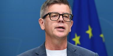 Diskrimineringsombudsman Lars Arrhenius. Allt fler anmälningar om diskriminering inkommer till DO. Lars Arrhenius säger att DO har beslutat att kommande år prioritera insatser för att motverka rasism och diskriminering som har med etnisk tillhörighet, religion eller annan trosuppfattning att göra