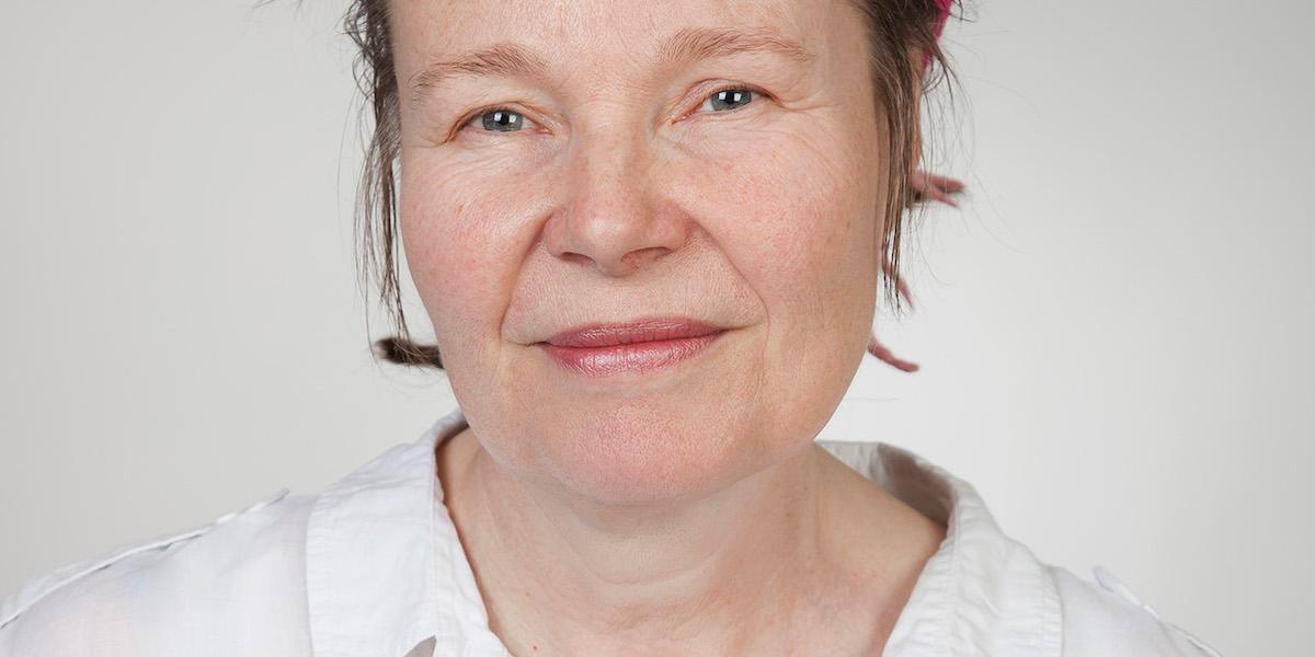 Lena Molin, 68, hon är en av de 15 personer som har anmält SJ:s styrelsordförande till DO