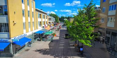 Kramfors, kommunen där det nästan är dubbelt så dyrt att hyra en lägenhet på ett äldreboende som att hyra en vanlig hyreslägenhet