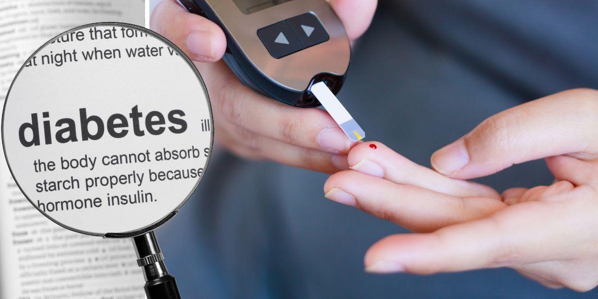 Ett förstoringsglas över ordet diabetes och någon mäter sitt blodsocker.