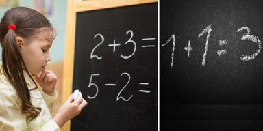 En elev räknar på svarta tavlan. En forskare och professor i matematikdidaktik tror sig ha hittat orsaken till varför många elever har svårt att förstå likhetstecknet.