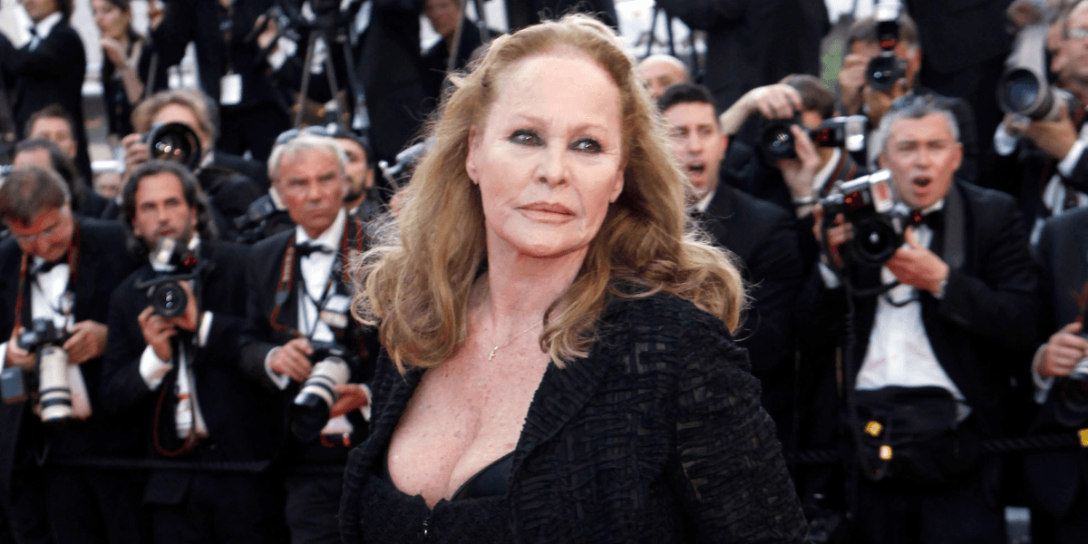 Ursula Andress på röda mattan