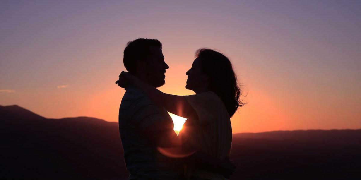 Vem vill inte vandra iväg i solnedgången med sin älskade? För en hållbar relation krävs det dock lite mer än så.