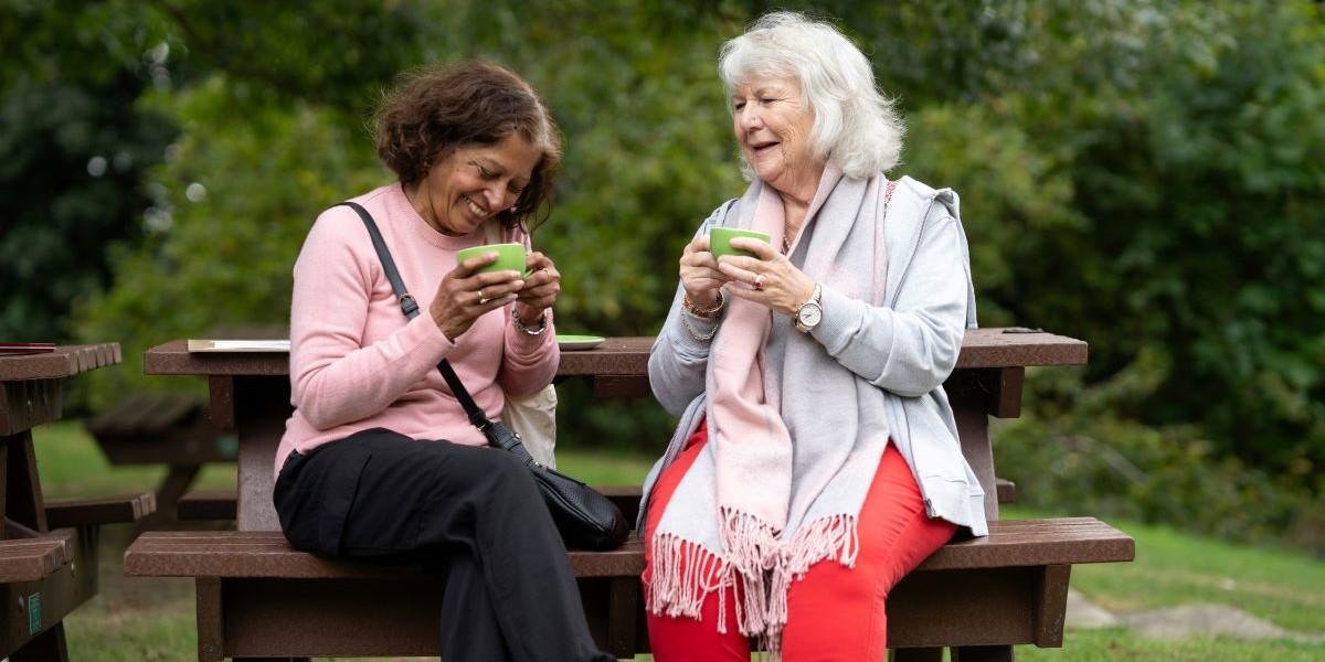 äldre kvinnor