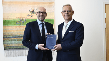 Överlämnandet av en klimatutredning.