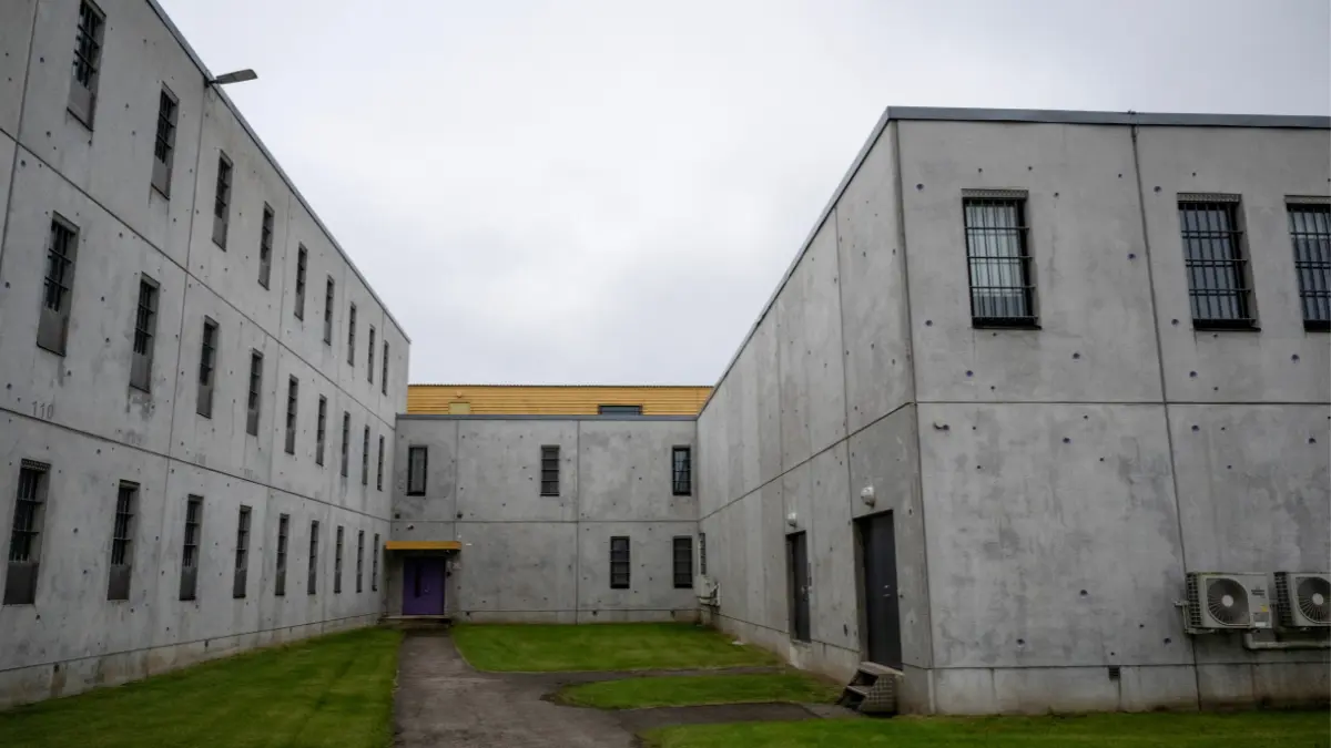 fängelse